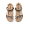 Sandalias planas Mustang sunny beige con detalles champange estilo outdoor