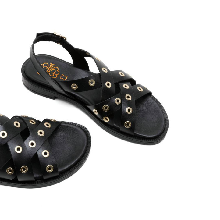 SANDALIA PLANA DE PIEL TACHUELAS CHLOE NEGRO PORRONET - Querol online
