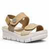 Sandalias cuña Amarpies tostadas con triple velcro y tiras elásticas