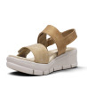 Sandalias cuña Amarpies tostadas con triple velcro y tiras elásticas