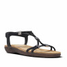 Sandalias planas Amarpies negras con tiras brillantes y apliques metalizados