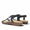 Sandalias planas Amarpies negras con tiras brillantes y apliques metalizados
