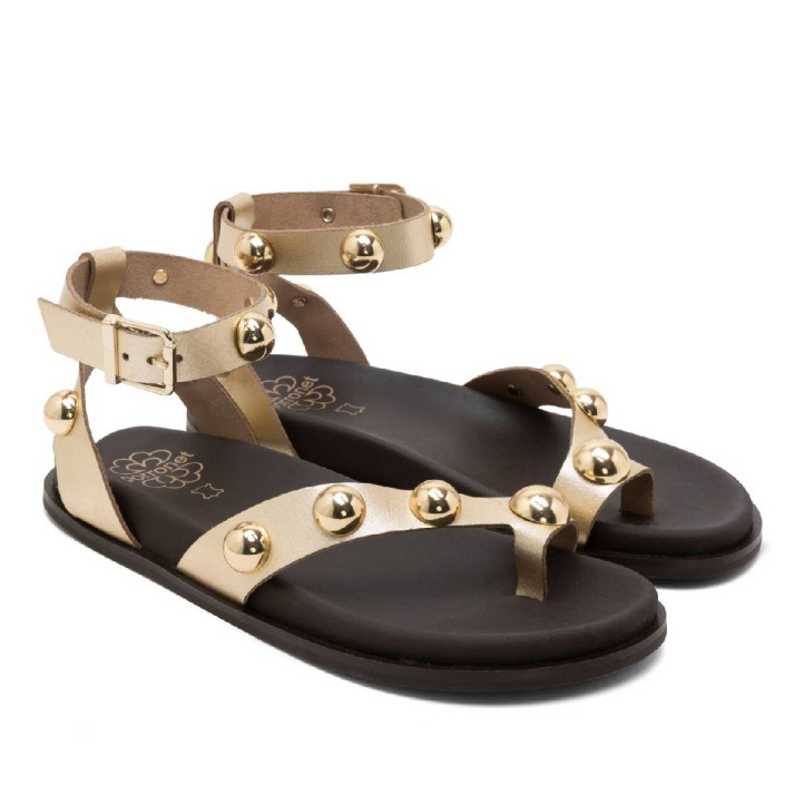 SANDALIA PLANA DE PIEL TACHUELAS HOLLY ORO PORRONET - Querol online
