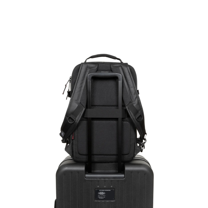 Mochila Eastpak cnnct top black tecum m - Querol online