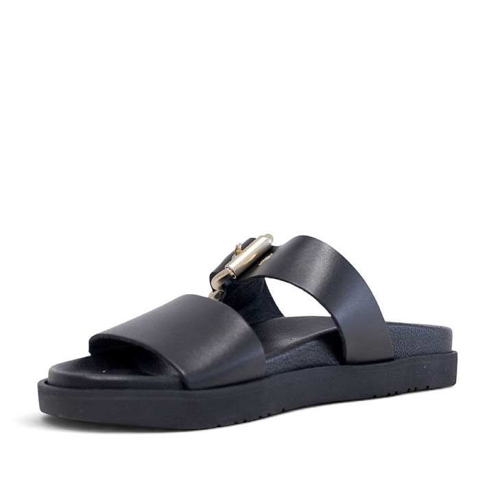 Sandalias planas Yokono morena negras con hebilla dorada y textura - Querol online