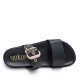 Sandalias planas Yokono morena negras con hebilla dorada y textura - Querol online