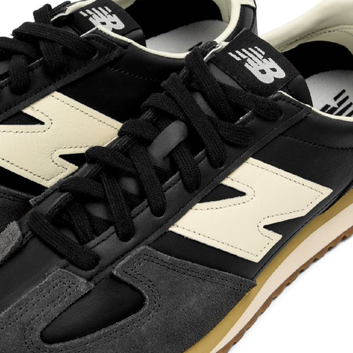 Sabatilles New Balance 471 de dona negres i grises amb detalls crema - Querol online