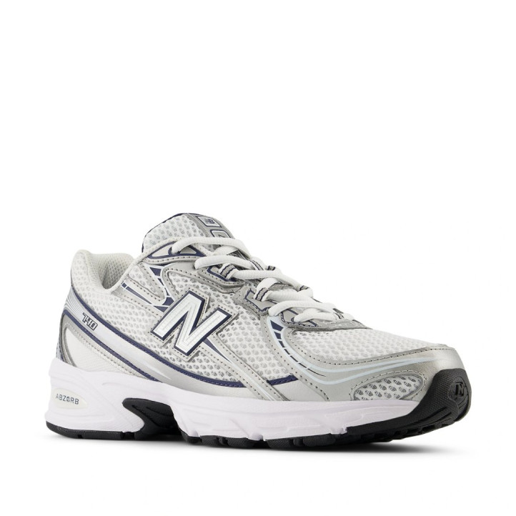 Sabatilles esportives New Balance 740 unisex blanques i platejades amb detalls blau marí - Querol online