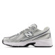 Sabatilles esportives New Balance 740 unisex blanques i platejades amb detalls blau marí - Querol online