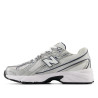 Sabatilles esportives New Balance 740 unisex blanques i platejades amb detalls blau marí