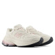 Zapatillas deportivas New Balance 5030 unisex beige y rosa con amortiguación ABZORB SBS - Querol online