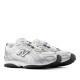 Zapatillas deportivas New Balance 204L blancas y plateadas con detalles azul marino para mujer - Querol online
