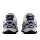 Zapatillas deportivas New Balance 204L blancas y plateadas con detalles azul marino para mujer - Querol online
