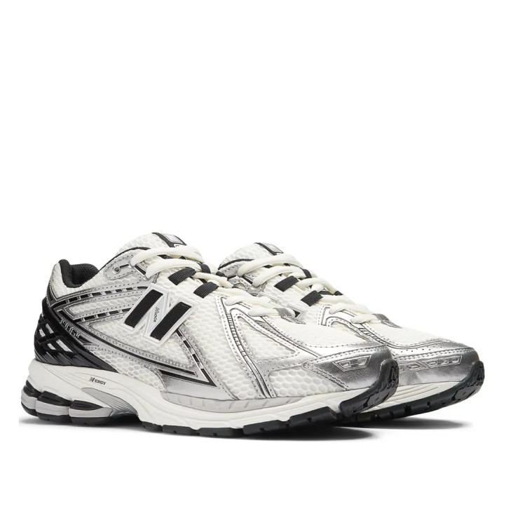 Sabatilles esportives New Balance 1906R d'home blanques i platejades amb amortiment ABZORB SBS - Querol online