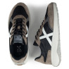 Zapatillas deportivas Munich Babel de hombre negras y taupe con detalles blancos