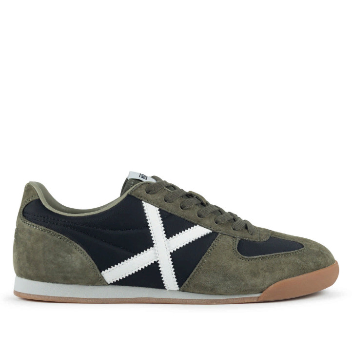 Zapatillas deportivas Munich Stereo de hombre verdes y negras con suela caramelo - Querol online