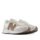 Sabatilles esportives New Balance 327 de dona blanques i beix amb detalls talp - Querol online