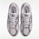 Sabatilles esportives Nike V5 RNR d'home blanques i platejades amb detalls negres - Querol online