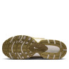Sabatilles esportives Nike V5 RNR de dona blanques i beix amb detalls daurats