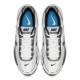 Zapatillas deportivas Nike Initiator de hombre blancas y plateadas con detalles azules - Querol online