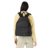 Mochila Eastpak Day Pak'r negra con acabado brillante y portabotellas