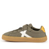 Sabatilles Munich Mini Open infantils verd oliva amb velcro i sola caramel