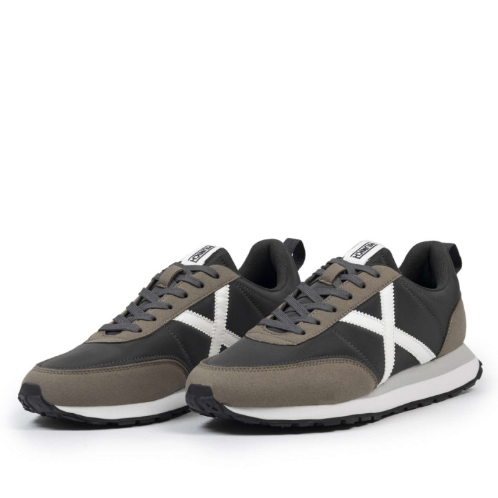 Zapatillas deportivas Munich Rush de hombre negras y kaki con detalles blancos - Querol online