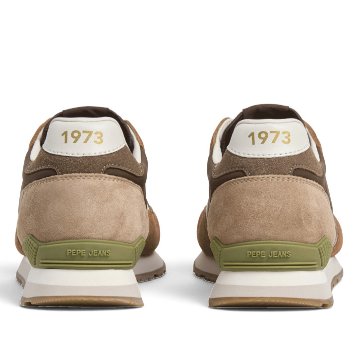 Zapatillas Pepe Jeans Brit de hombre marrones de ante estilo retro running - Querol online