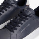 Sabatilles esportives Tommy Hilfiger d'home blau marí de pell amb sola blanca - Querol online