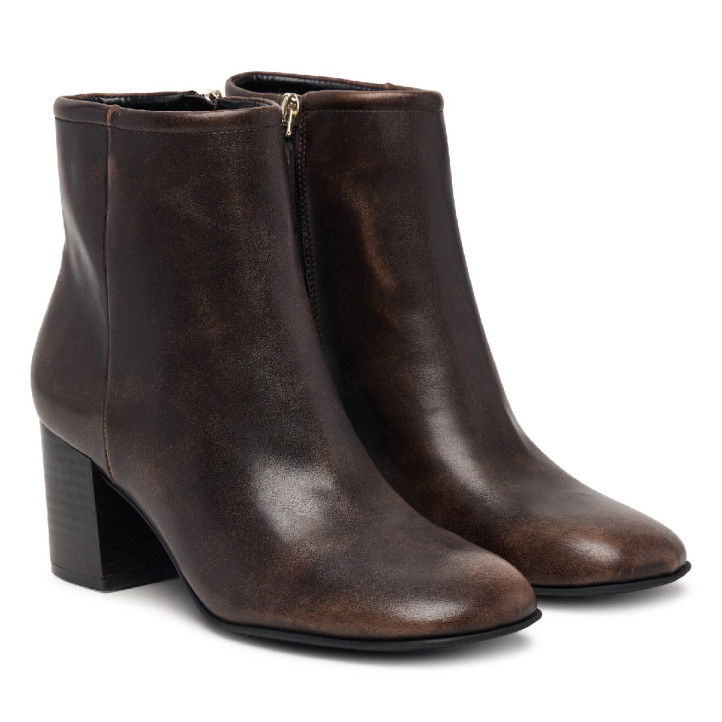 Botines tacón Guess de mujer marrón oscuro con tacón alto y acabado efecto piel - Querol online