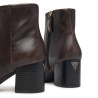 Botines tacón Guess de mujer marrón oscuro con tacón alto y acabado efecto piel