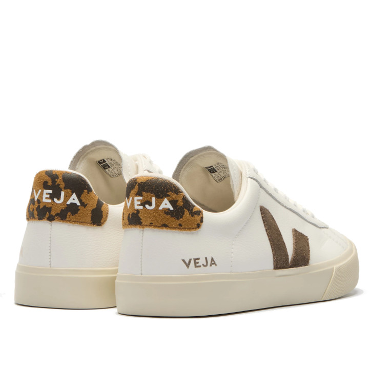 Zapatillas VEJA Campo de mujer blancas de piel con detalles marrones y animal print - Querol online