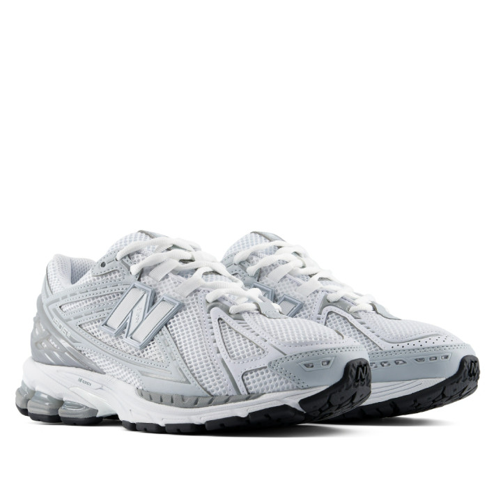 Zapatillas deportivas New Balance 1906R blancas y plateadas con amortiguación ABZORB para mujer - Querol online