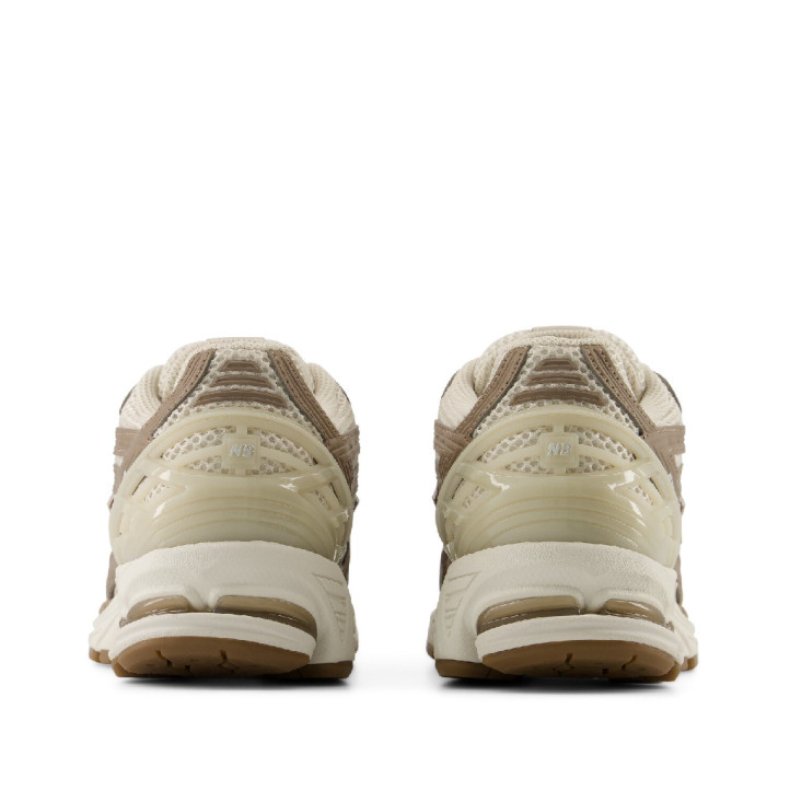 Zapatillas deportivas New Balance 1906R beige y marrón con amortiguación ABZORB para mujer - Querol online
