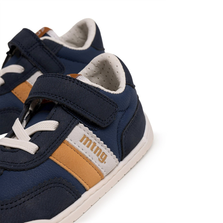 Zapatillas Mustang barefoot Free de niño azul marino con detalles beige y camel - Querol online