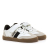 Zapatillas Mustang barefoot Free de niño blancas con detalles negros y suela marrón