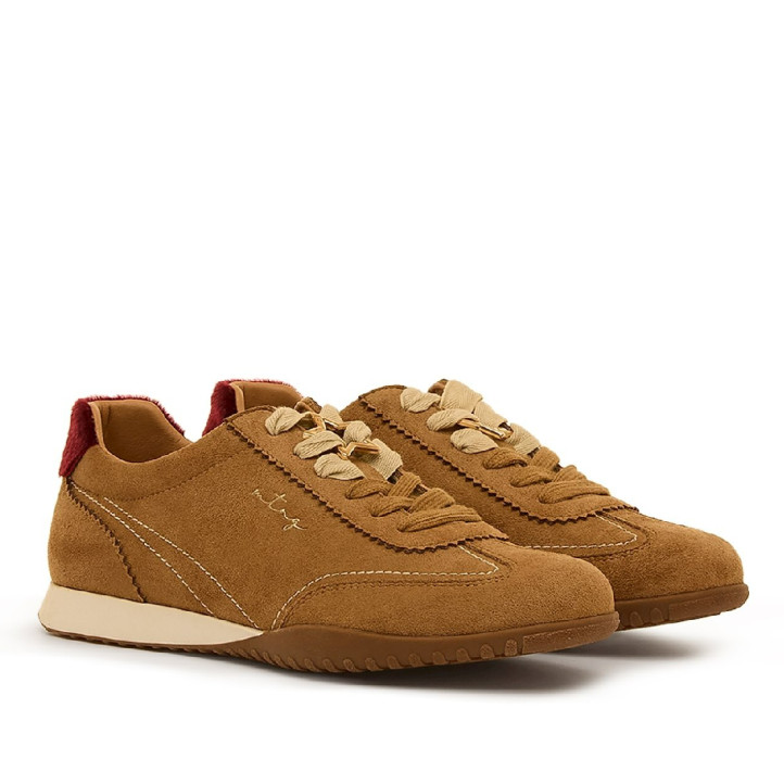 Zapatillas Mustang Alana de mujer color cuero con detalles burdeos - Querol online
