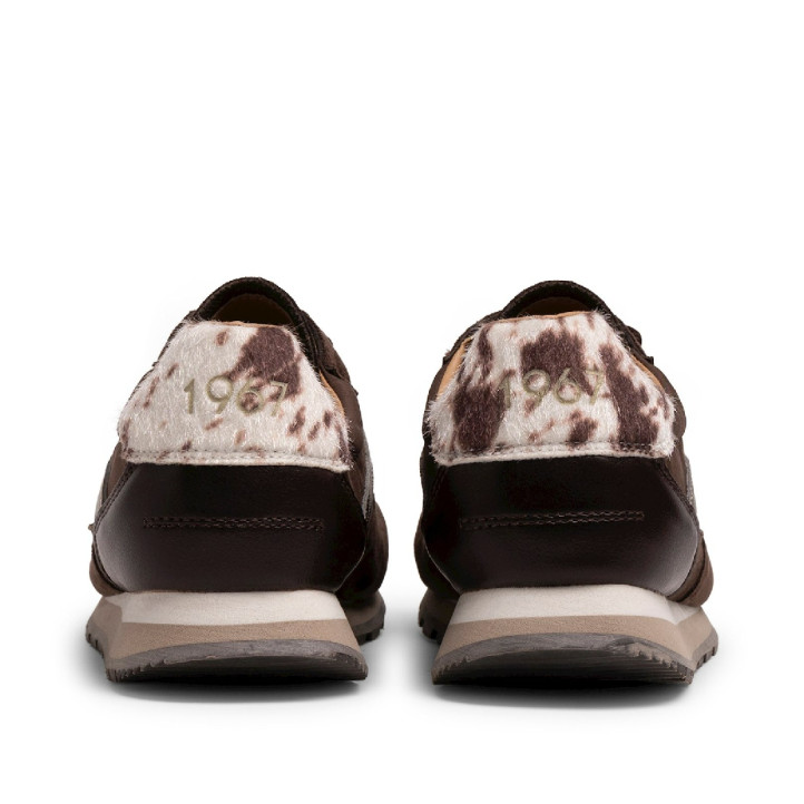 Zapatillas Mustang Marei de mujer marrones con detalles metalizados y animal print - Querol online