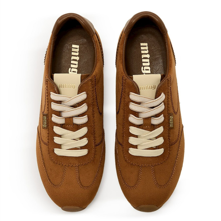 Sabatilles Mustang Janet de dona marrons d'estil retro amb sola de cautxú - Querol online