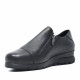 Zapatos cuña Suite009 de piel de mujer negros con cuña, cremallera lateral y elásticos - Querol online