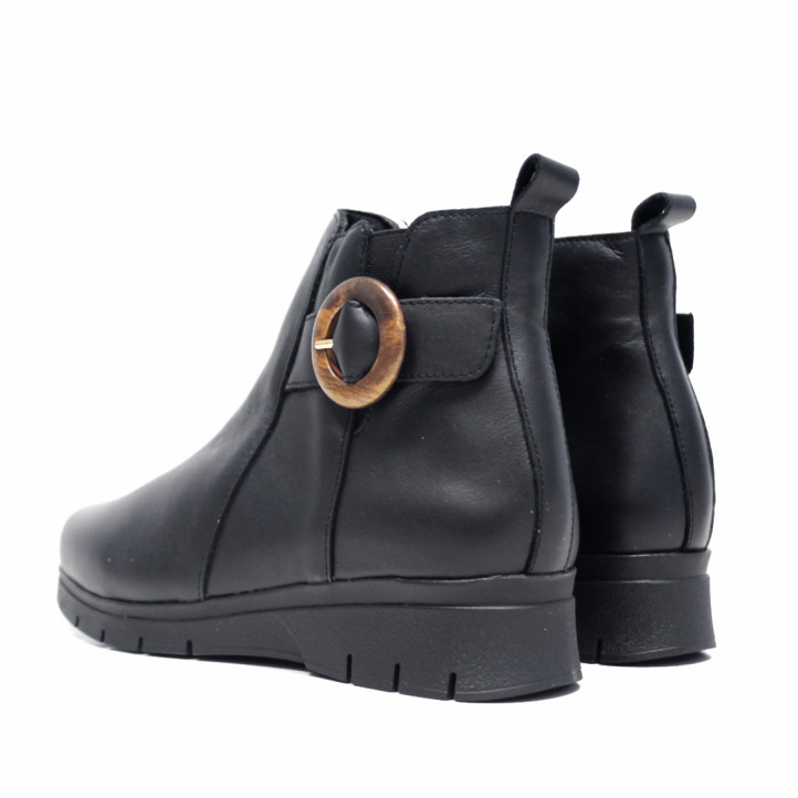 Botines Suite009 de piel de mujer negros con hebilla decorativa y suela de cuña - Querol online