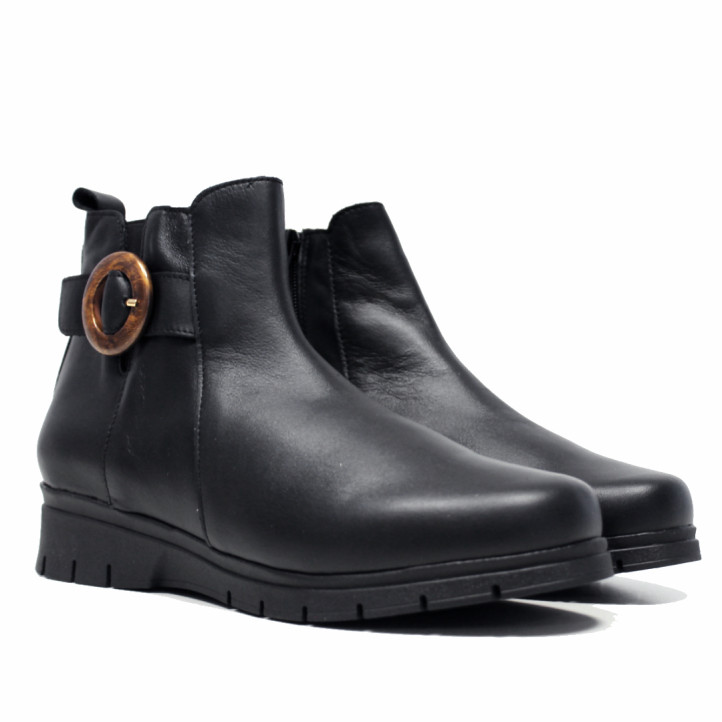 Botines Suite009 de piel de mujer negros con hebilla decorativa y suela de cuña - Querol online