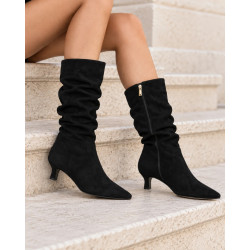 Botas tacón de mujer negras de efecto ante con caña arrugada y tacón fino - Querol online