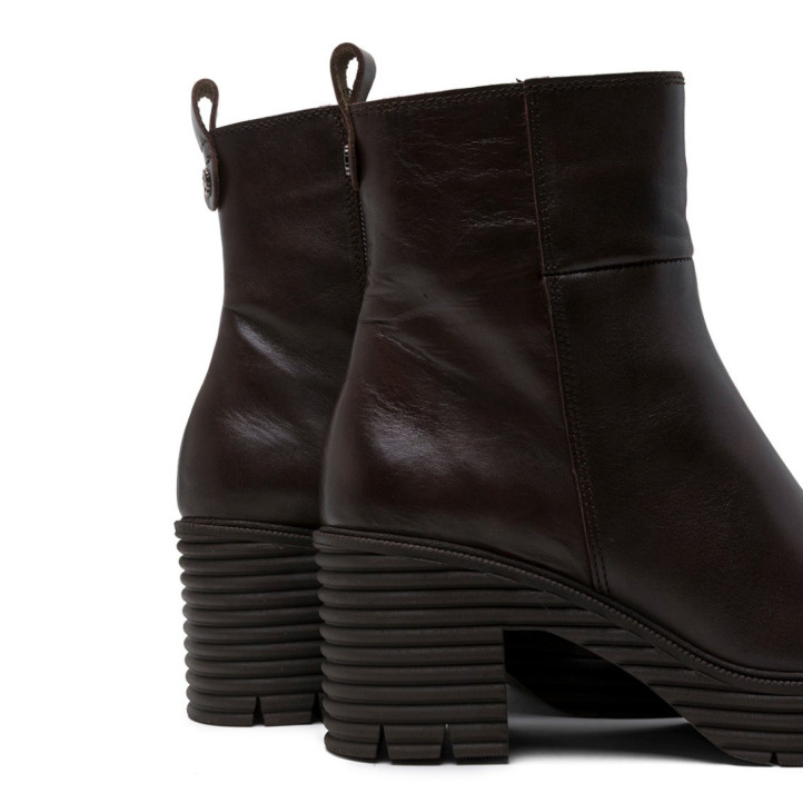 Botines tacón Porronet Sofía de piel marrones con tacón ancho y suela dentada - Querol online