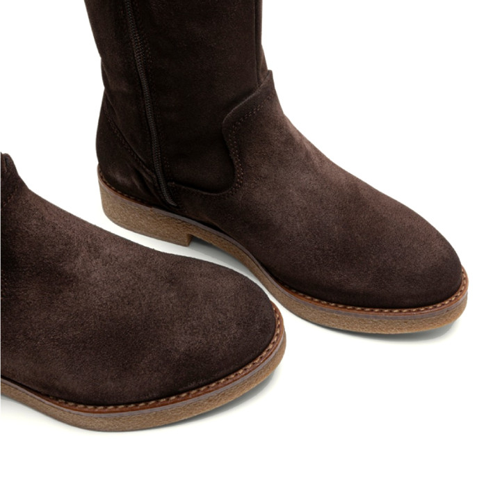 Botas planas Porronet Inés de piel marrón moka con caña alta y tacón bajo - Querol online