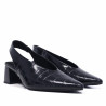Zapatos tacón Querol destalonados negros con efecto cocodrilo y tacón