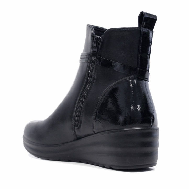 Botines Amarpies de mujer negros con cuña y detalle de hebilla lateral - Querol online