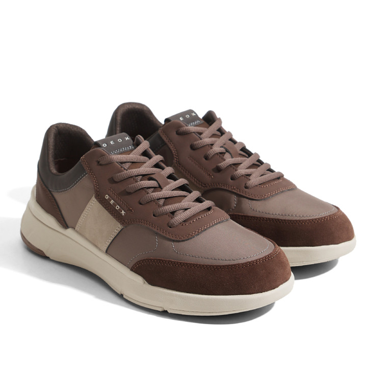 Sabates sport Geox d'home marró fosc amb detalls beix i sola esportiva - Querol online