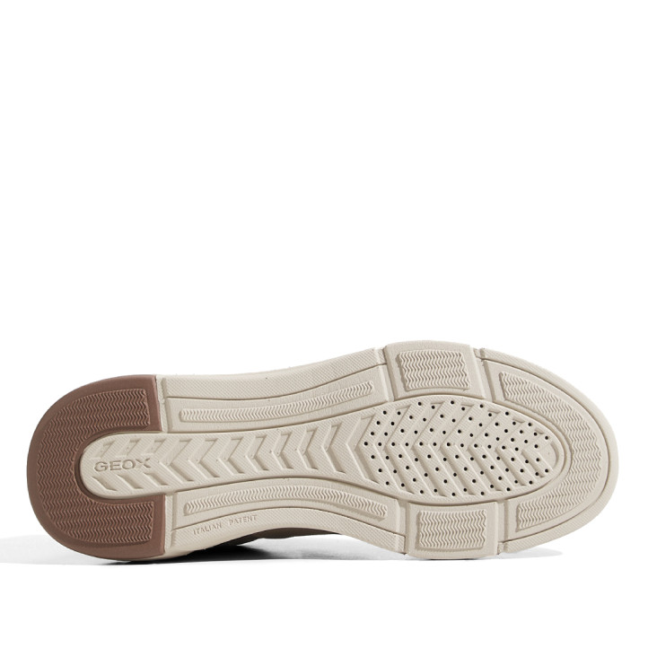 Zapatos sport Geox de hombre marrón oscuro con detalles beige y suela deportiva - Querol online