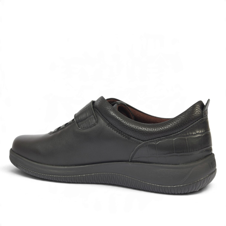 Zapatos planos Treintas en piel negra con cierre de velcro y elásticos decorativos - Querol online
